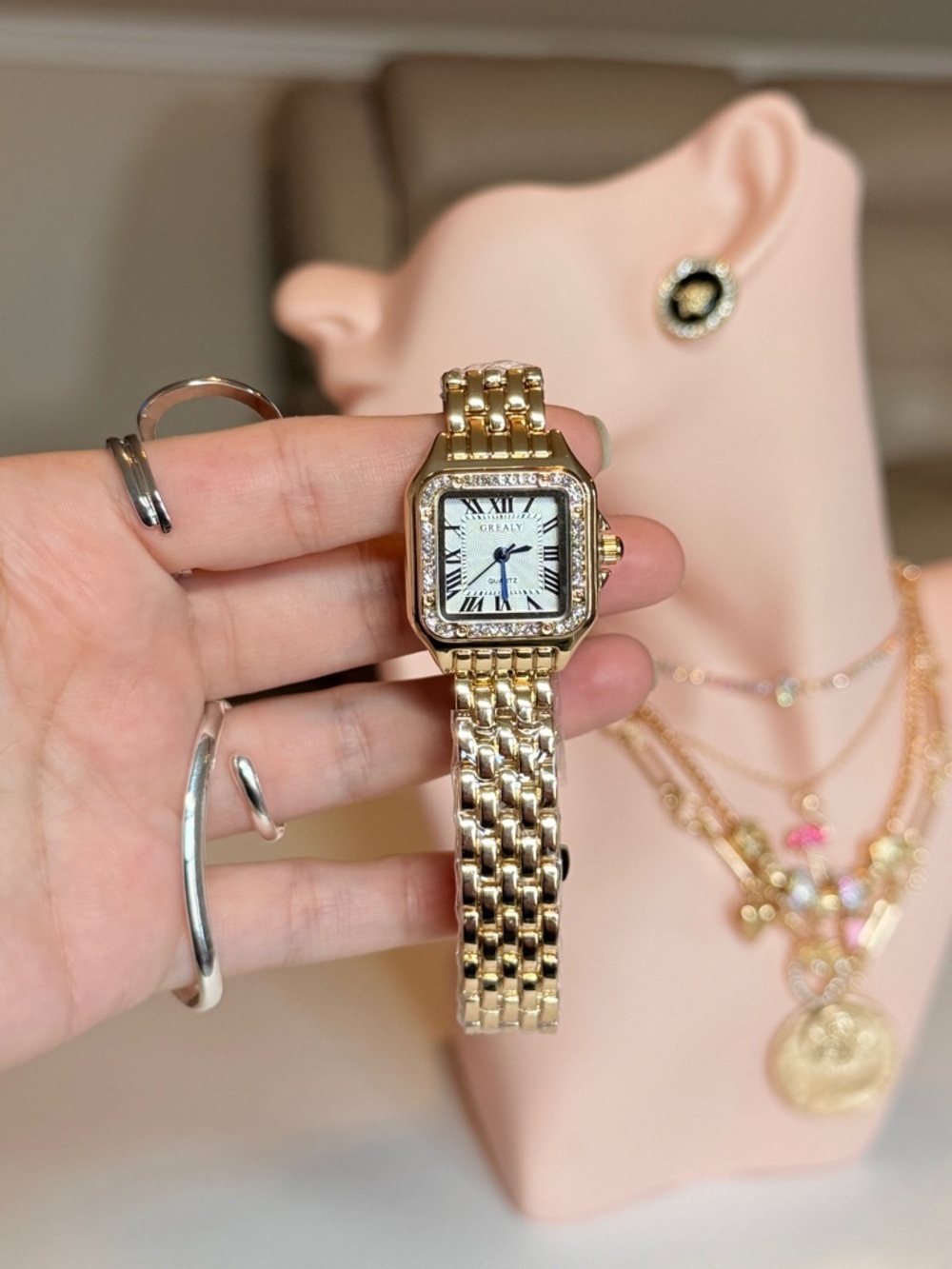 Gold Women's Bracelet Watch - Classic Roman Dial - Picture 4 of 12